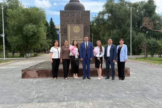 Бүгін Тимирязев ауданының әкімі Жаров Е.К. 2026 жылғы мектеп түлектері – «Алтын белгі» иегерлері мен үздік аттестат алған түлектермен кездесу өткізді.